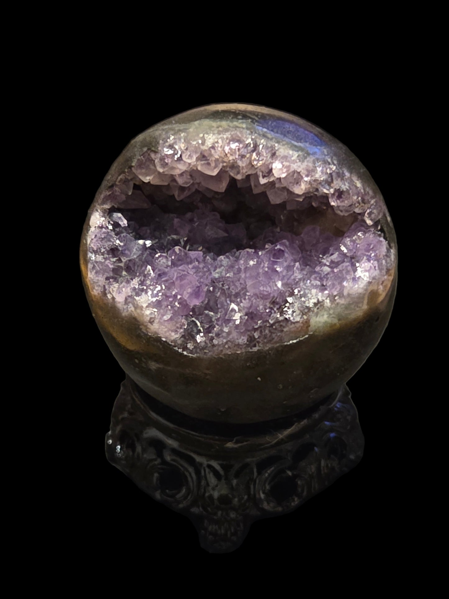 Amethyst pacman sphere