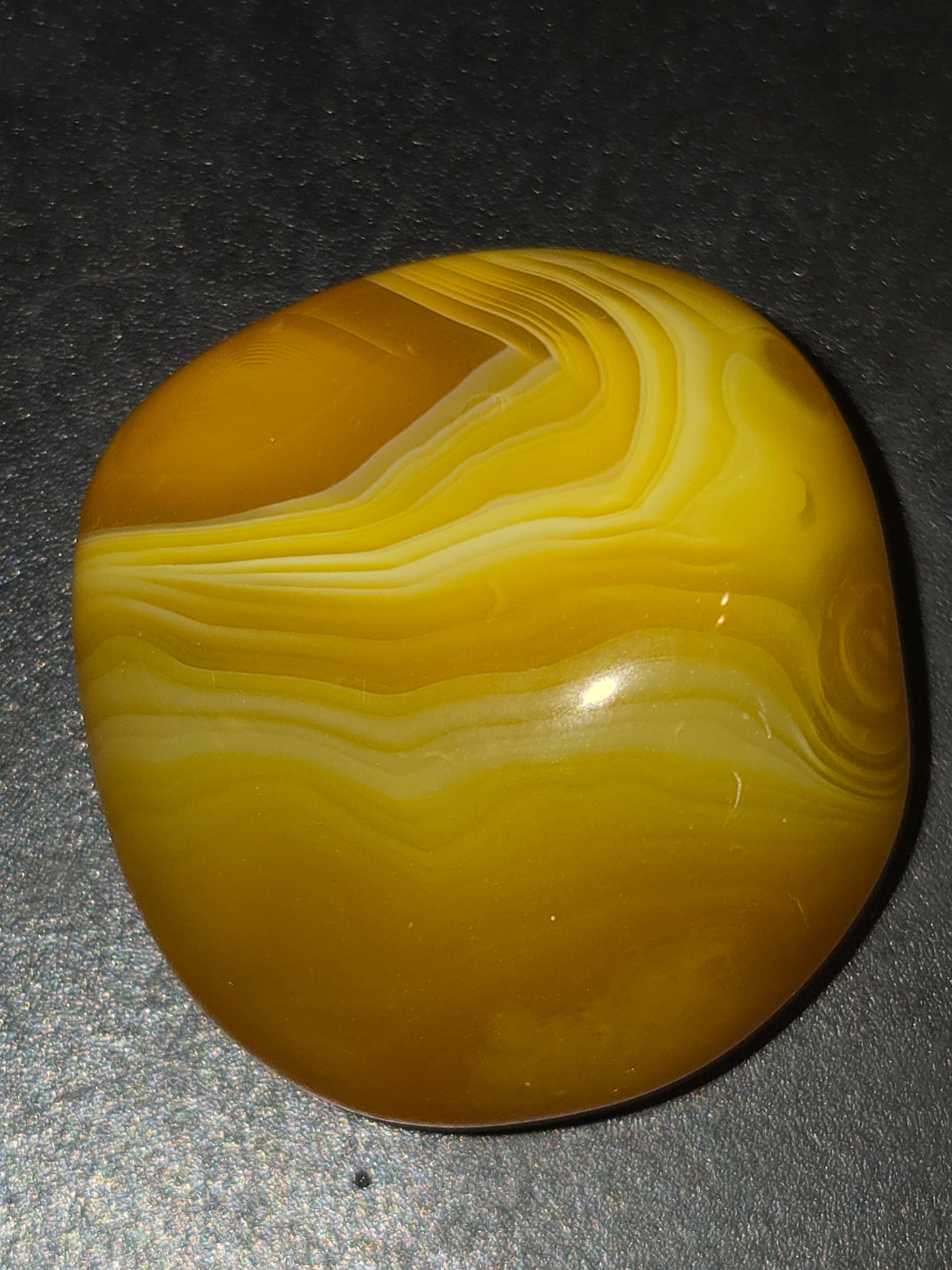 Yellow agate