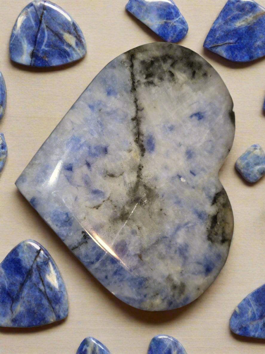 Sodalite heart