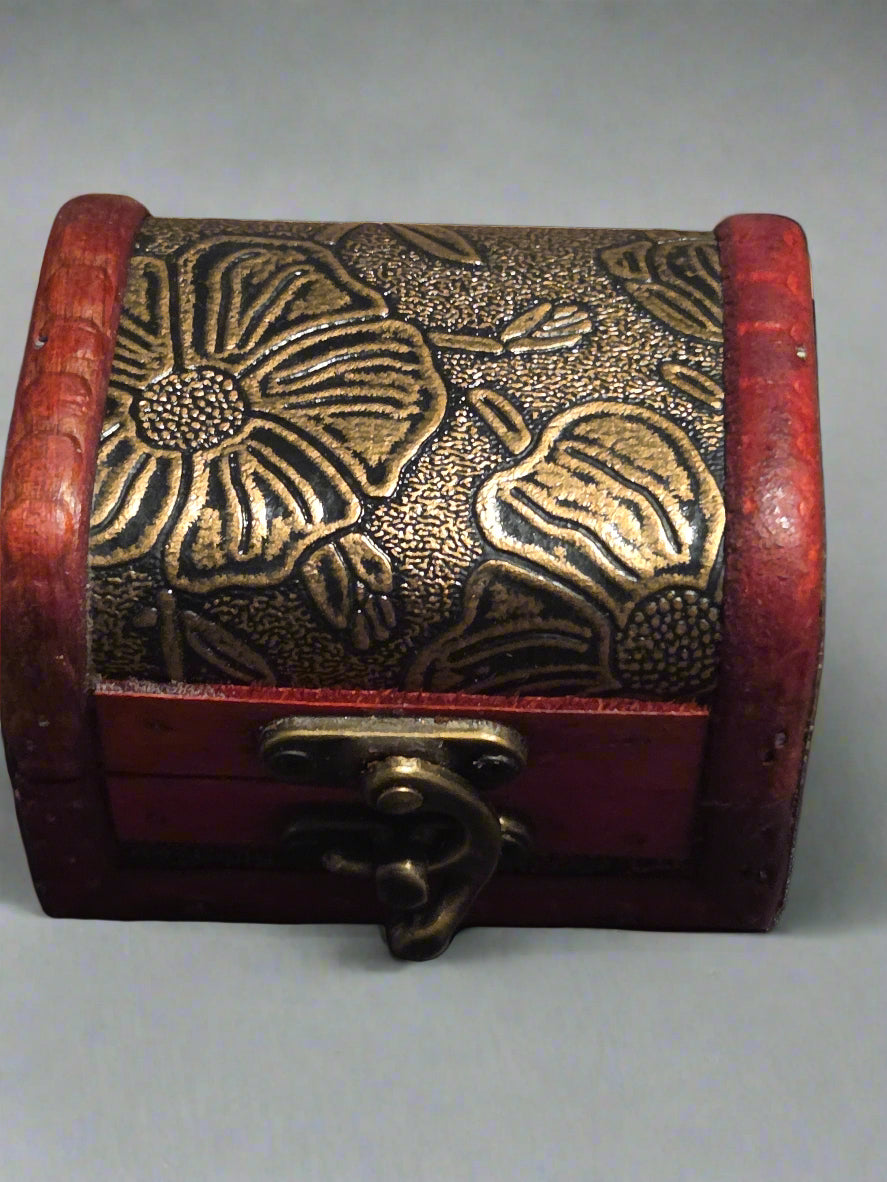 Wooden Tumble Chest