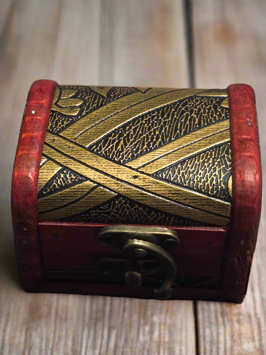 Wooden Tumble Chest