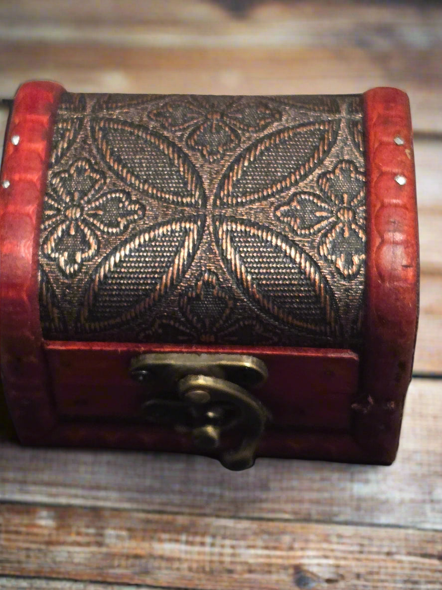 Wooden Tumble Chest
