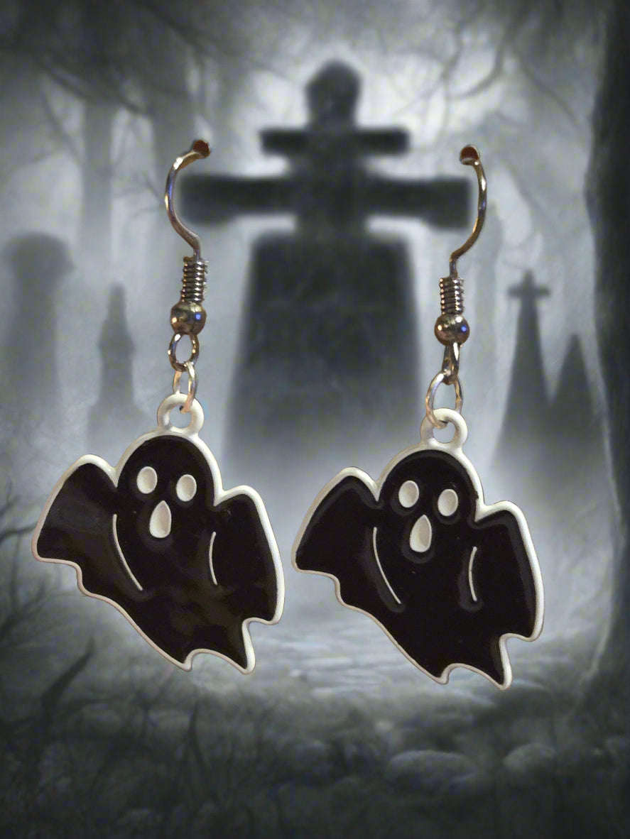 Halloween earring black ghost