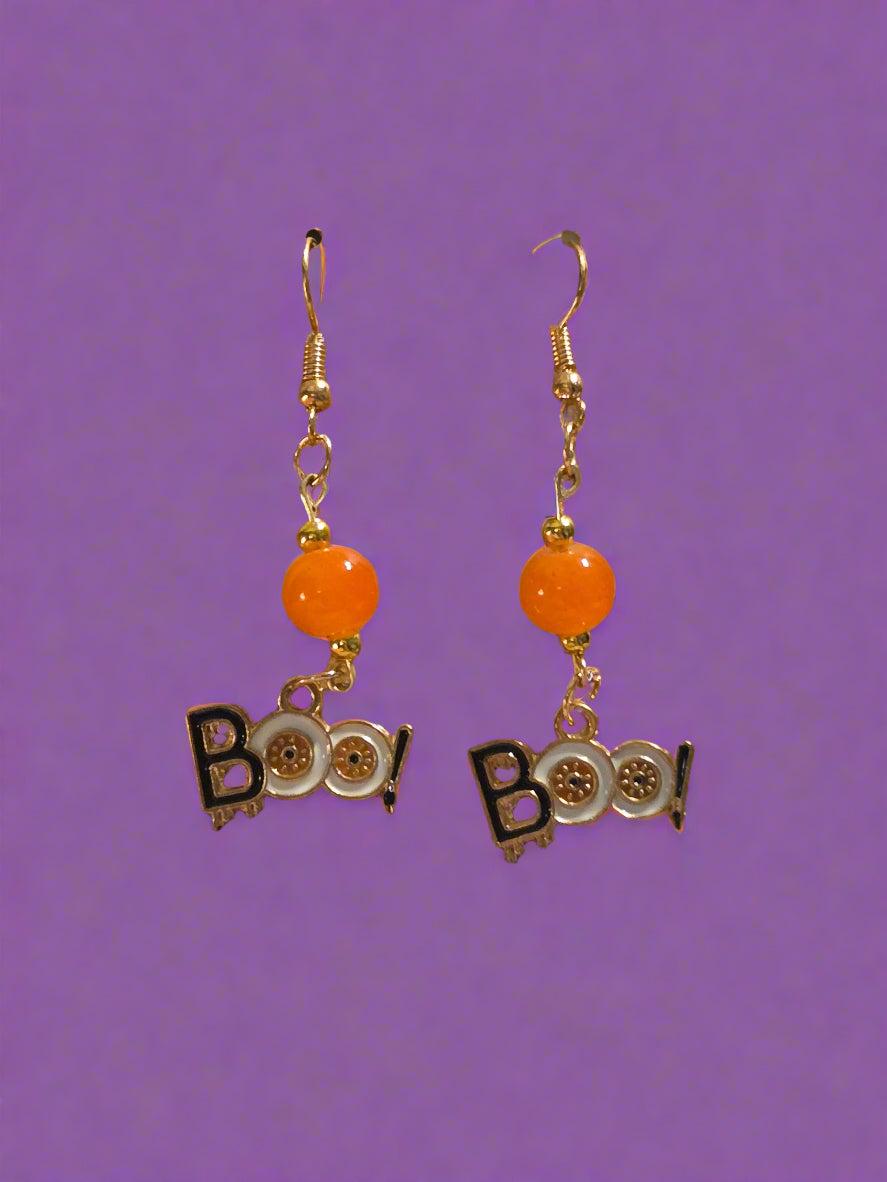 Halloween earring boo
