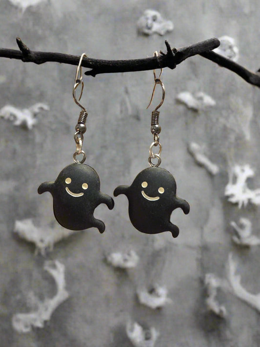 Halloween earring black ghost