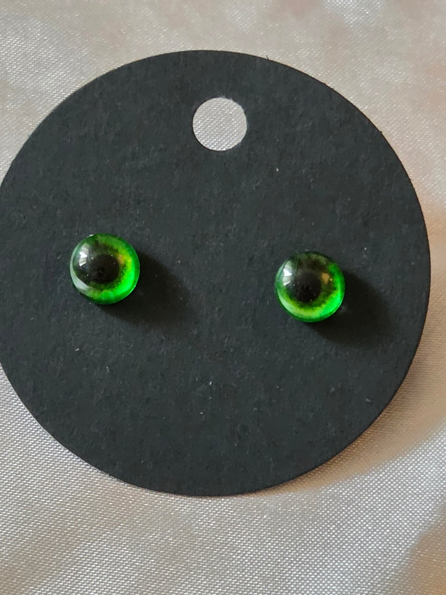 Eye earrings