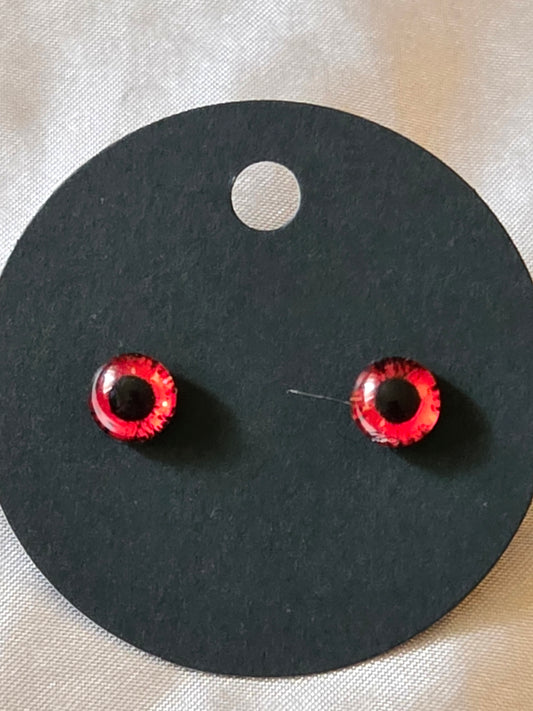 Eye earrings