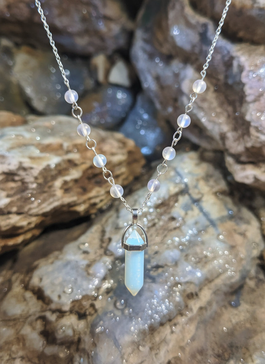 Necklace opalite
