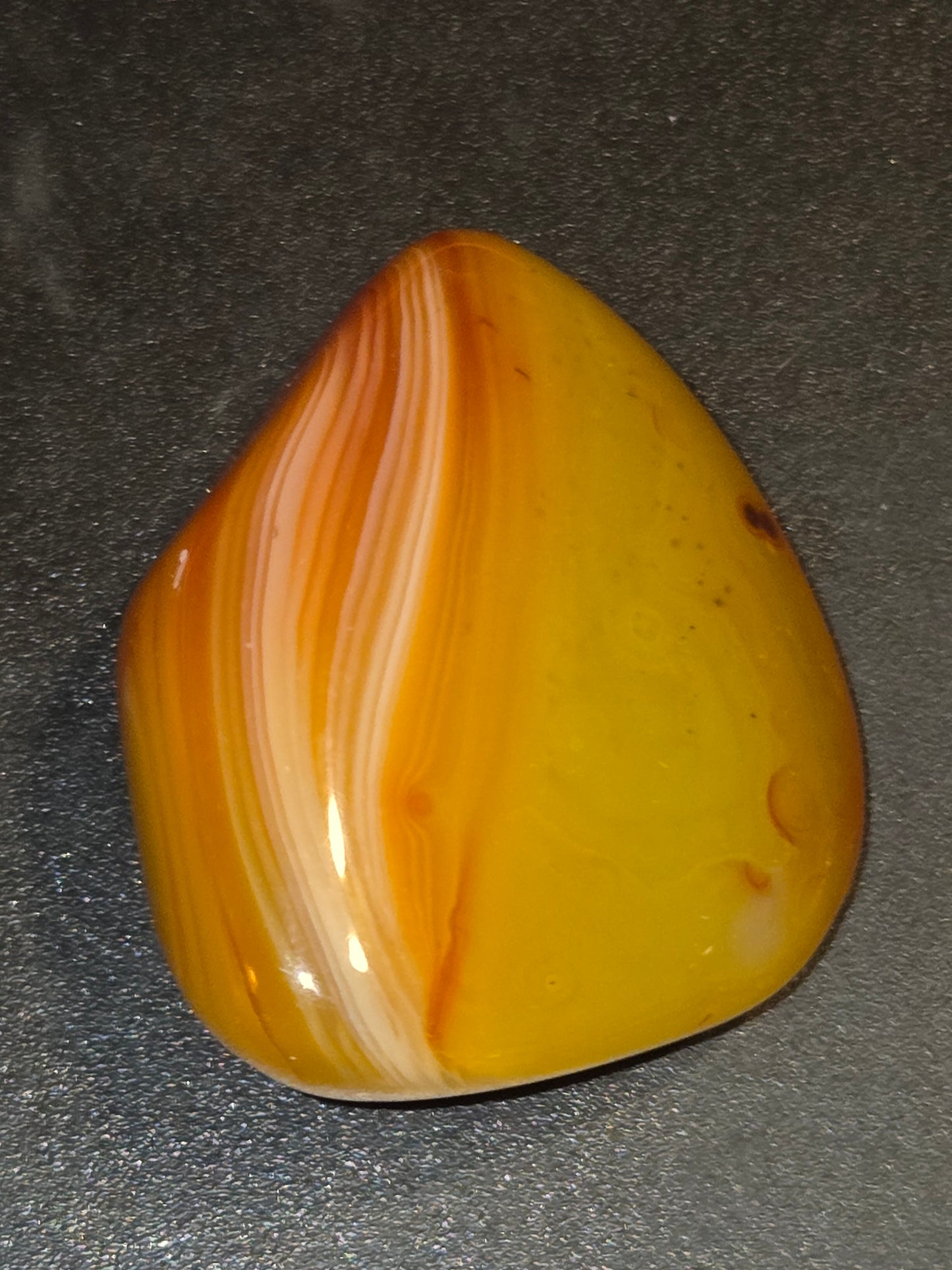 Yellow agate