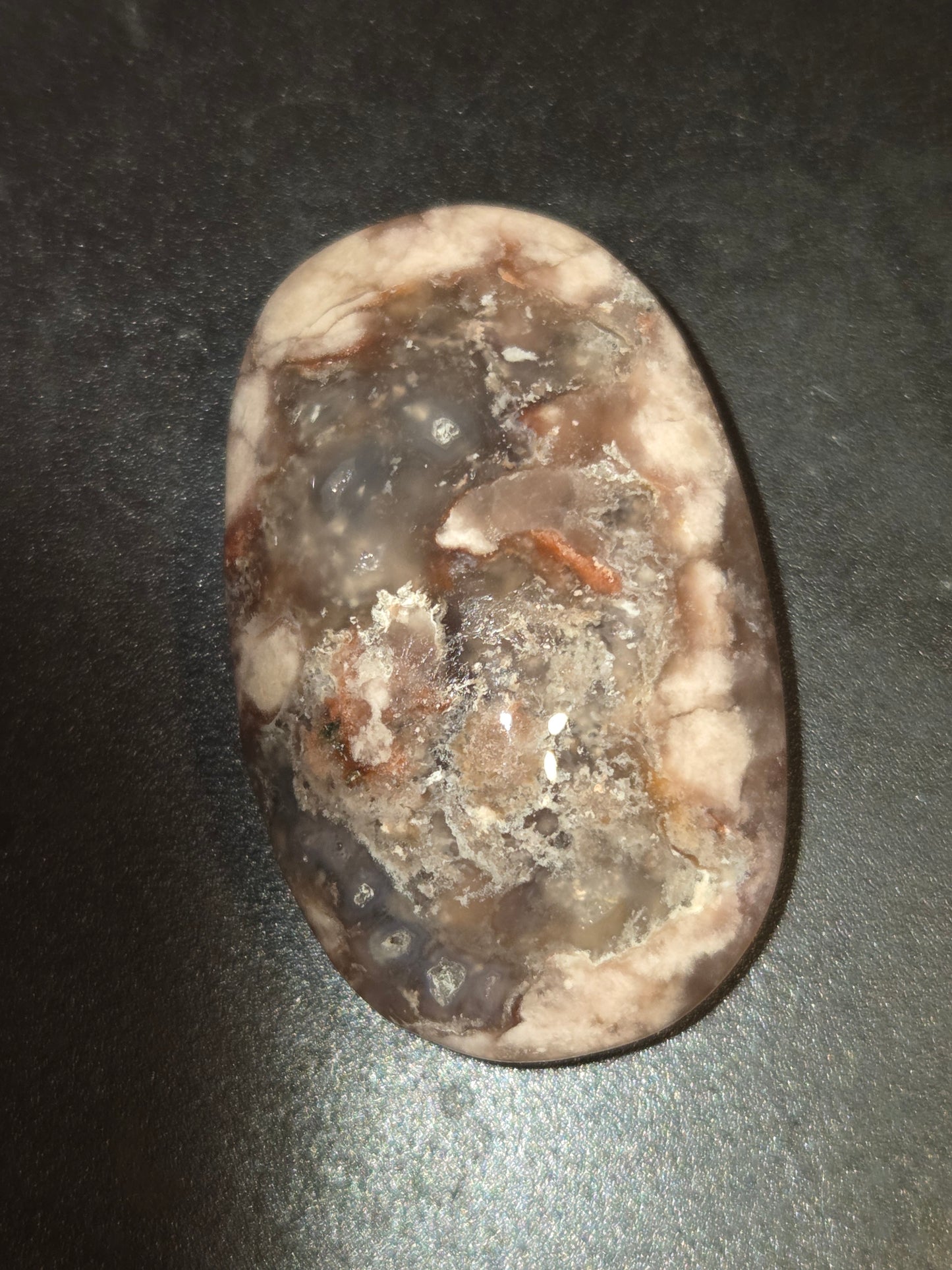 Flower agate palm stone