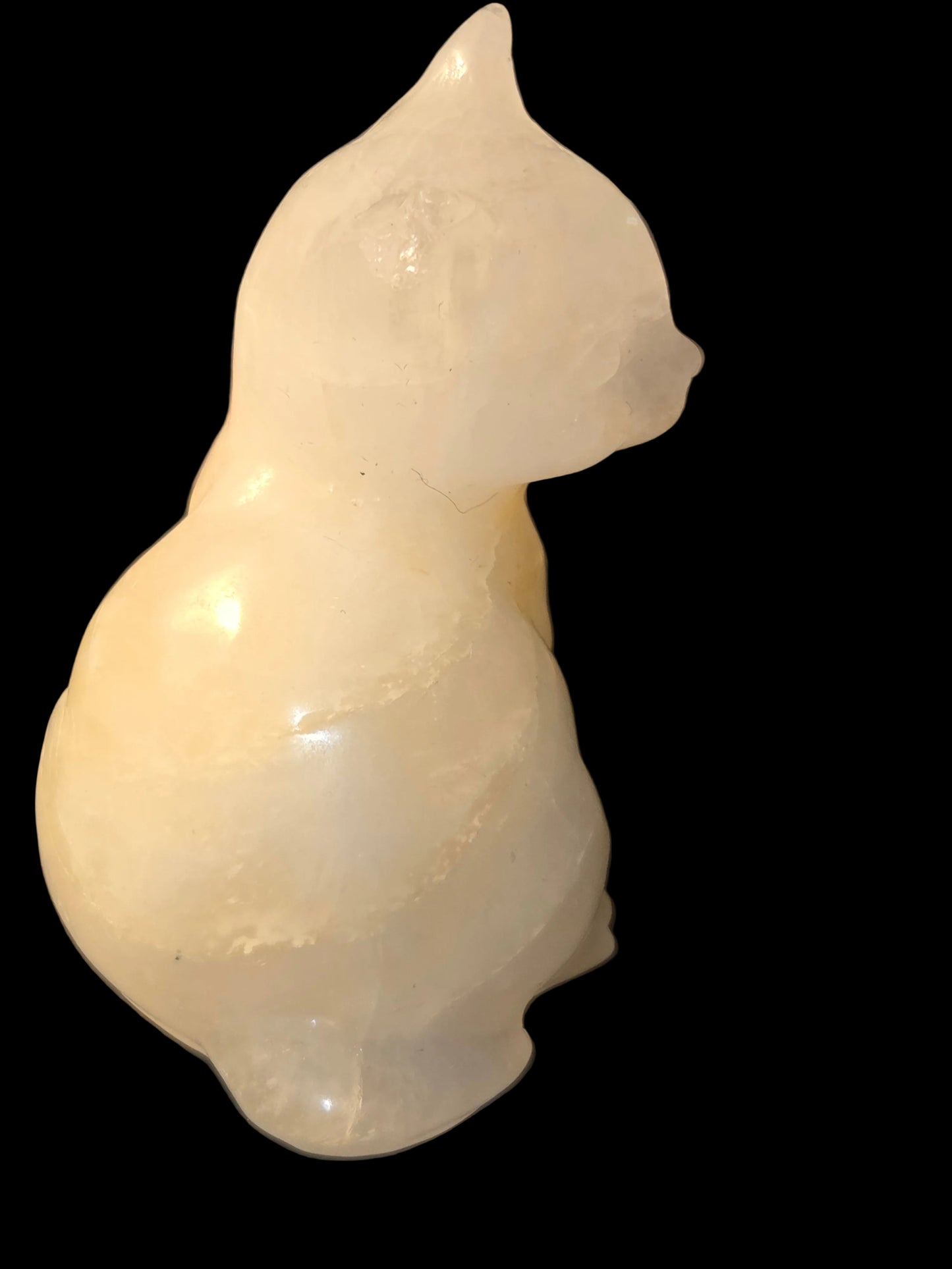 Quartz cat carving