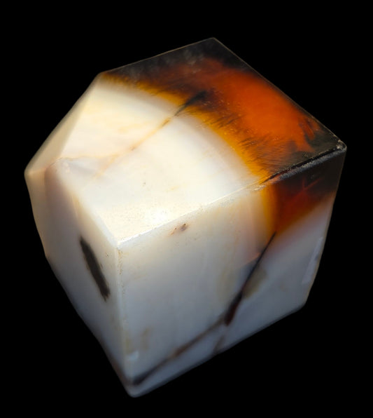 Carnelian lace cube